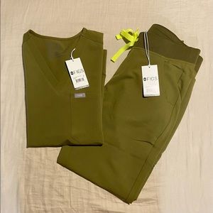 FIGS Martini Olive Set XS/S